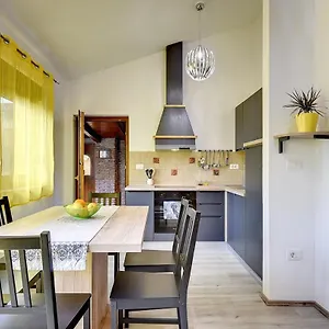 https://villetta-ambrosiana.in-istria.net